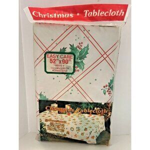 Vintage Christmas Holly Vinyl 52 x 90‎ Rectagular Table Cloth Flannel Easy Care